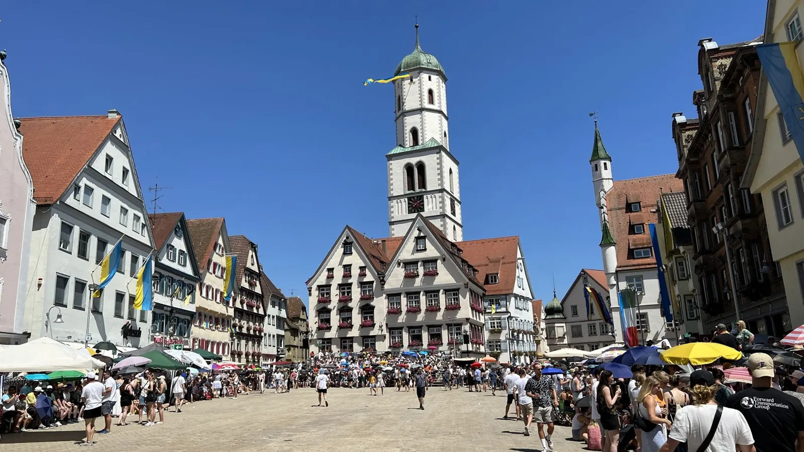 Schützenfest auf dem Marktplatz Biberach